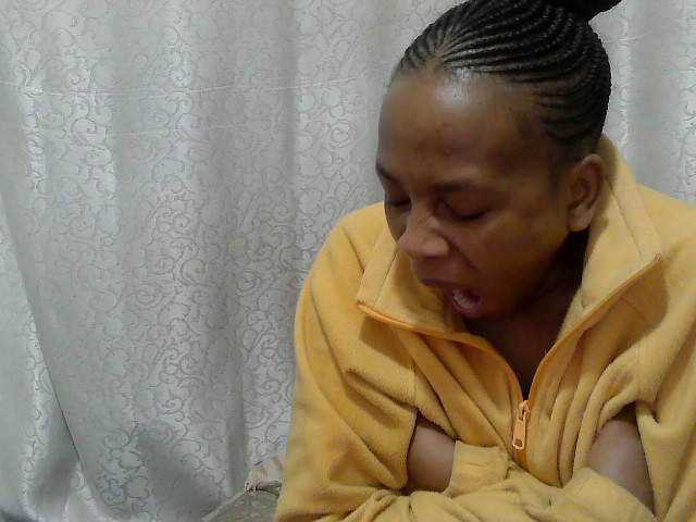 Caroldoly live cam on BongaCams