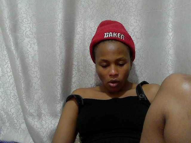 Caroldoly live cam on BongaCams
