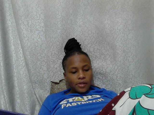 Caroldoly live cam on BongaCams