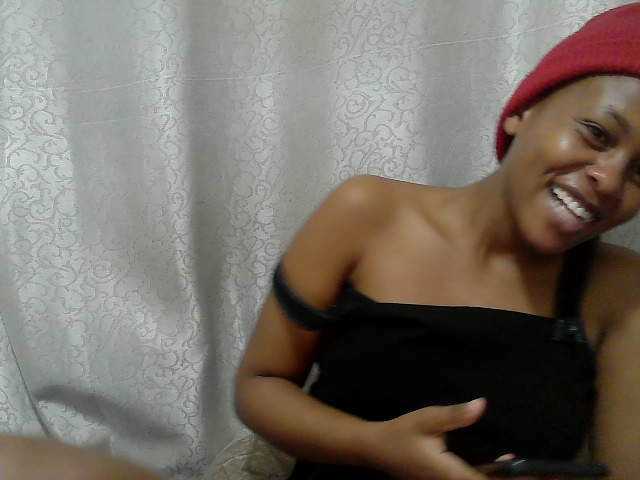 Caroldoly live cam on BongaCams