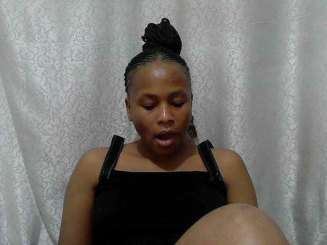 Caroldoly live cam