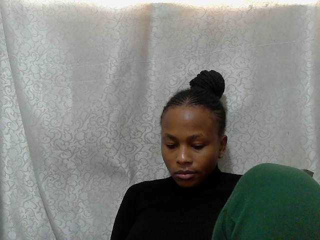 Caroldoly live cam on BongaCams