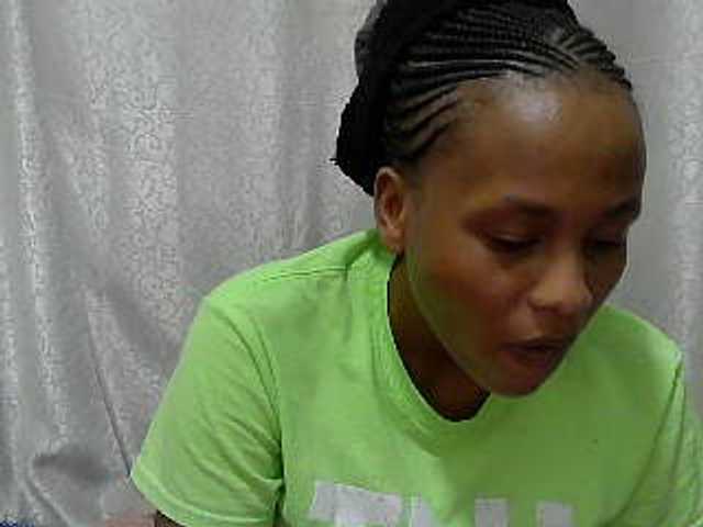 Caroldoly live cam on BongaCams