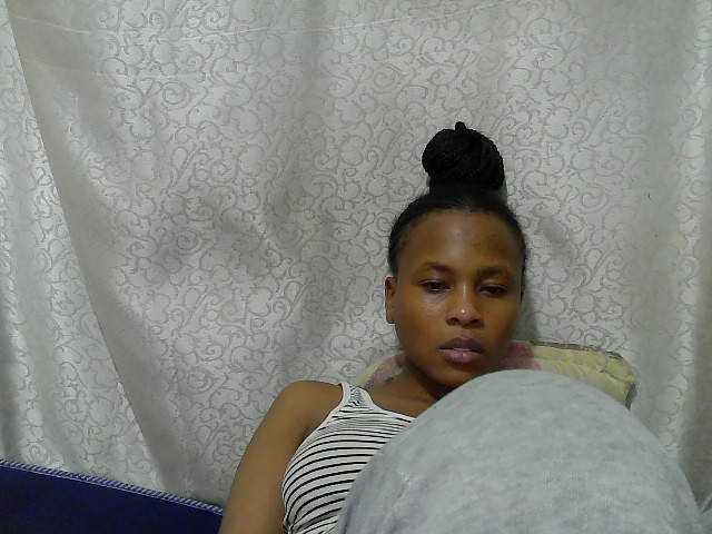 Caroldoly live cam on BongaCams