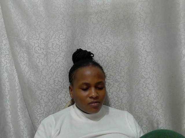 Caroldoly live cam on BongaCams