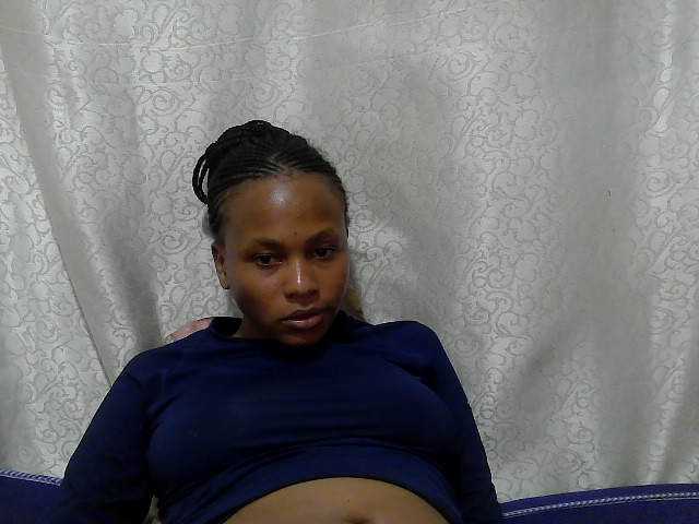 Caroldoly live cam on BongaCams