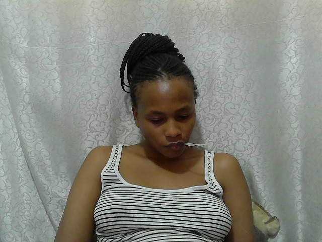 Caroldoly live cam on BongaCams