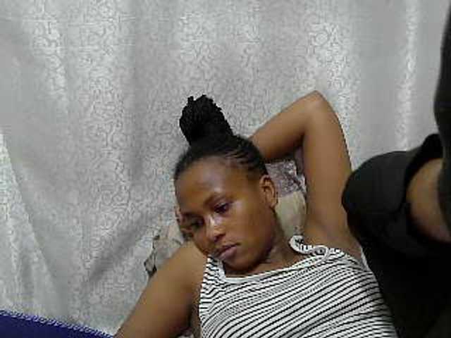 Caroldoly live cam on BongaCams