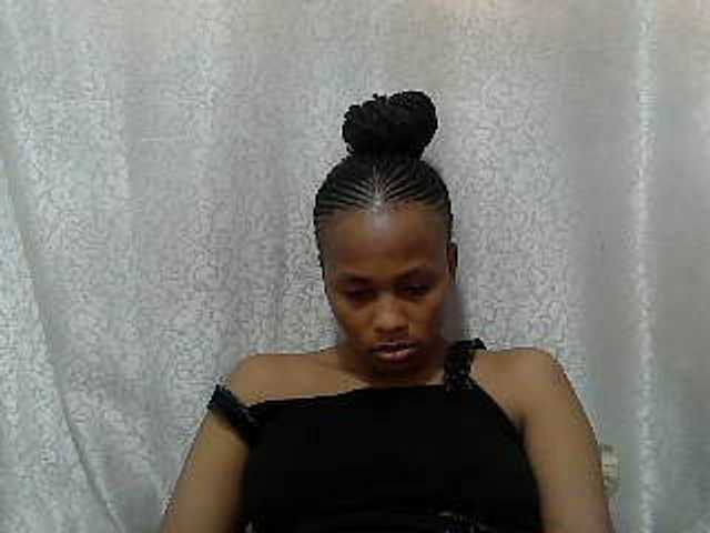 Caroldoly live cam on BongaCams