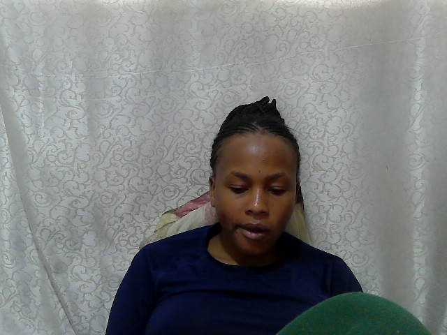 Caroldoly live cam on BongaCams