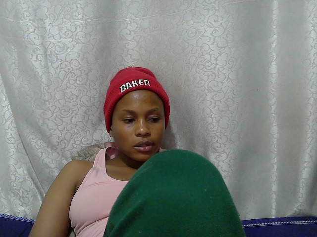 Caroldoly live cam on BongaCams
