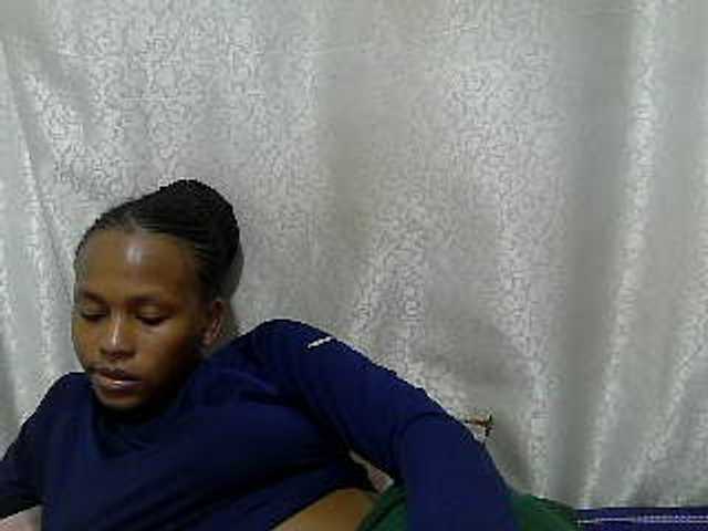 Caroldoly live cam on BongaCams