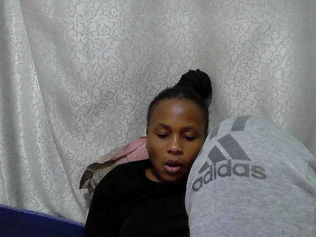 Caroldoly live cam on BongaCams