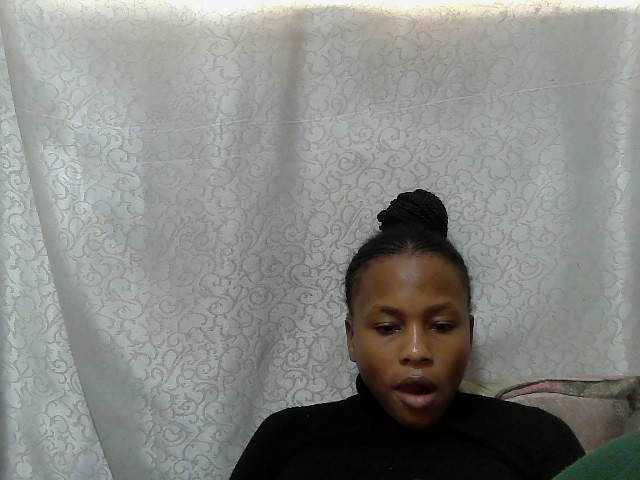 Caroldoly live cam on BongaCams