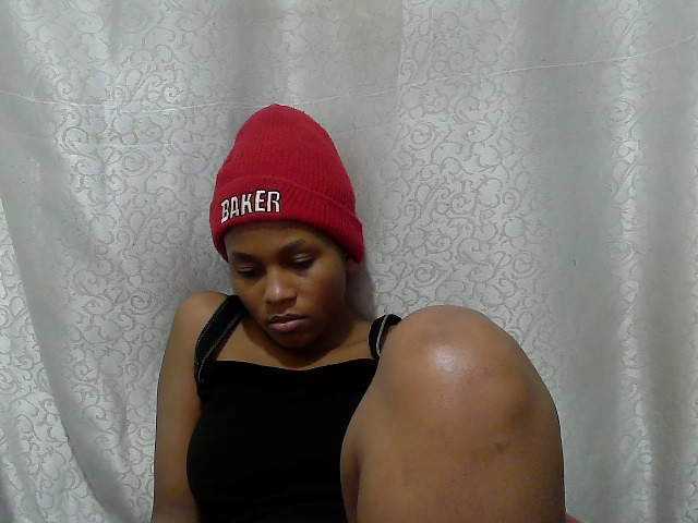 Caroldoly live cam on BongaCams