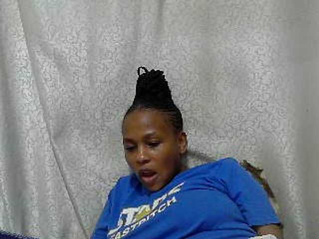 Caroldoly live webcam show