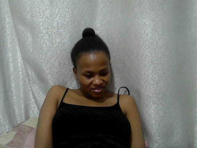 Caroldoly live cam on BongaCams