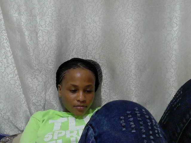 Caroldoly live cam on BongaCams