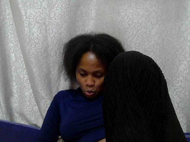Caroldoly live cam on BongaCams