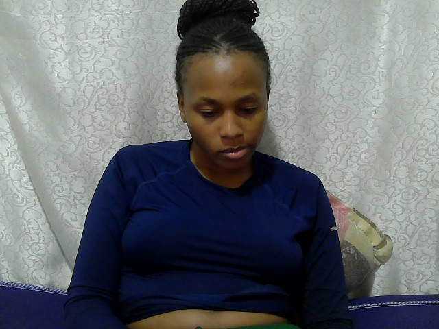 Caroldoly live cam on BongaCams