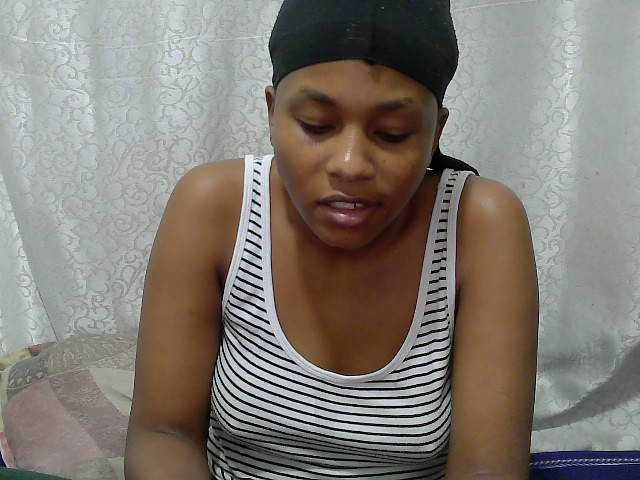 Caroldoly live cam on BongaCams