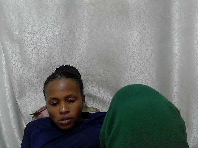 Caroldoly live cam on BongaCams