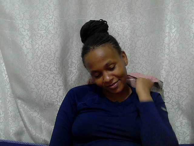 Caroldoly live cam on BongaCams