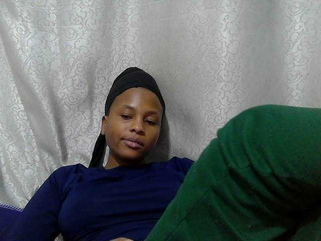 Caroldoly live cam on BongaCams