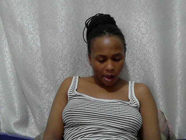 Caroldoly live cam on BongaCams