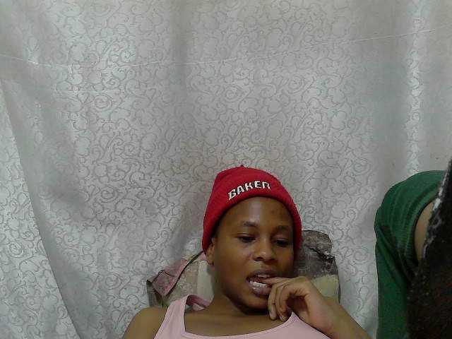 Caroldoly live cam on BongaCams