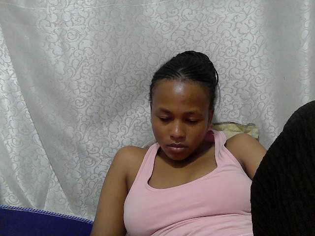 Caroldoly live cam on BongaCams