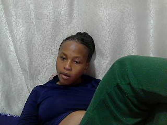 Caroldoly live cam on BongaCams