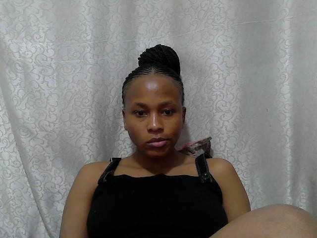 Caroldoly live cam on BongaCams