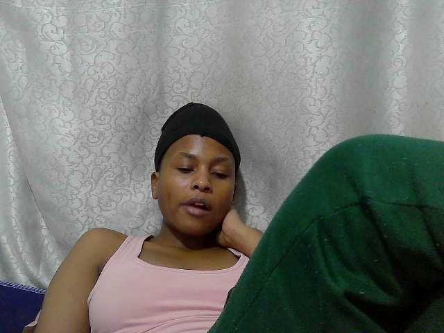 Caroldoly live cam on BongaCams