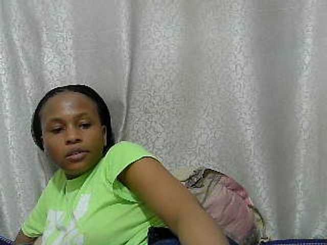 Caroldoly live cam on BongaCams