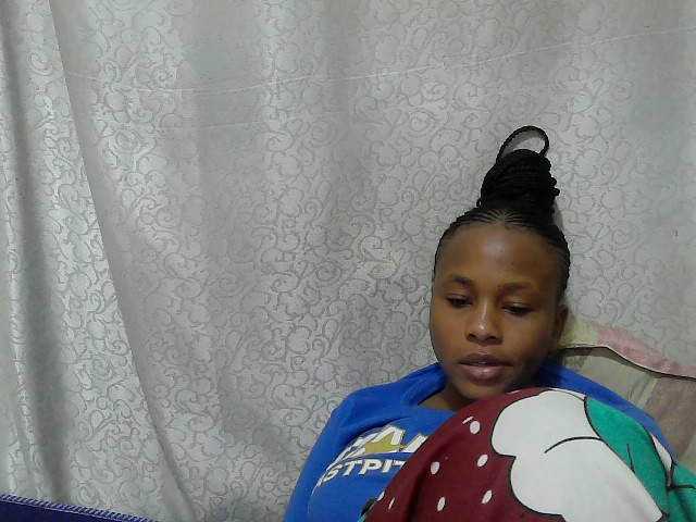Caroldoly live cam on BongaCams