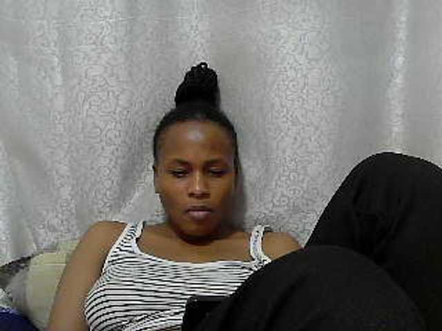 Caroldoly live cam on BongaCams