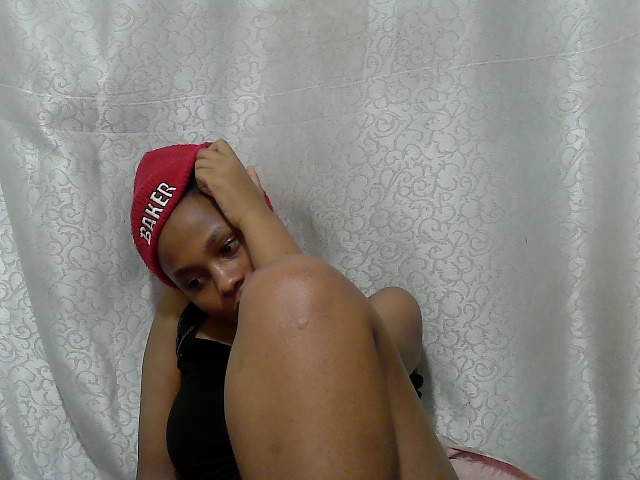 Caroldoly live cam on BongaCams