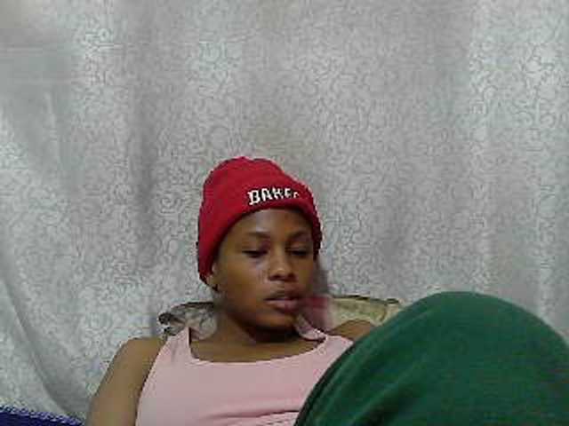 Caroldoly live cam on BongaCams