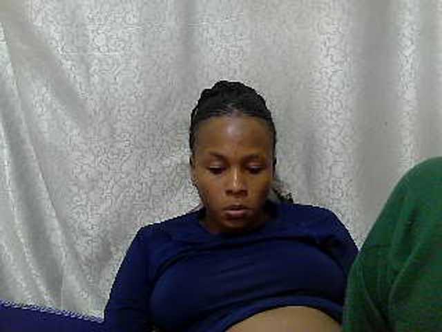 Caroldoly live cam on BongaCams