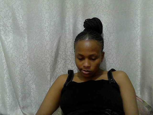 Caroldoly live cam on BongaCams
