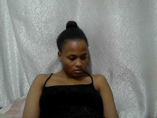 Caroldoly live cam on BongaCams