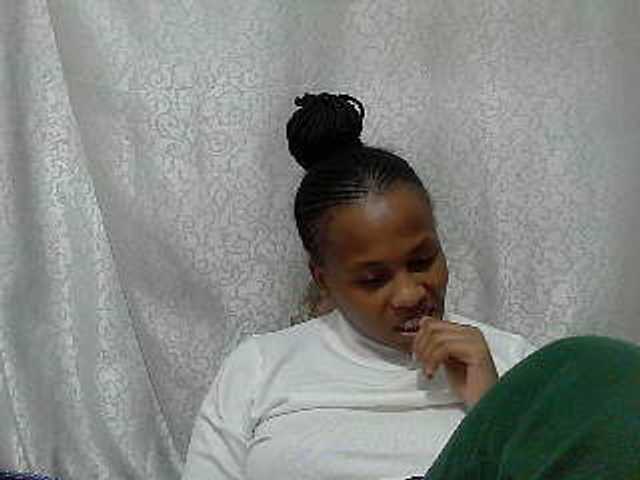 Caroldoly live webcam show