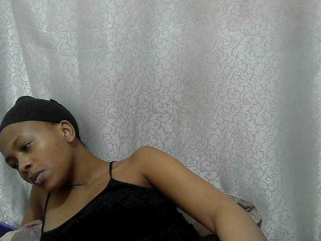 Caroldoly live cam on BongaCams