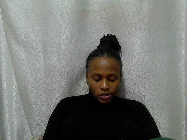 Caroldoly live cam on BongaCams