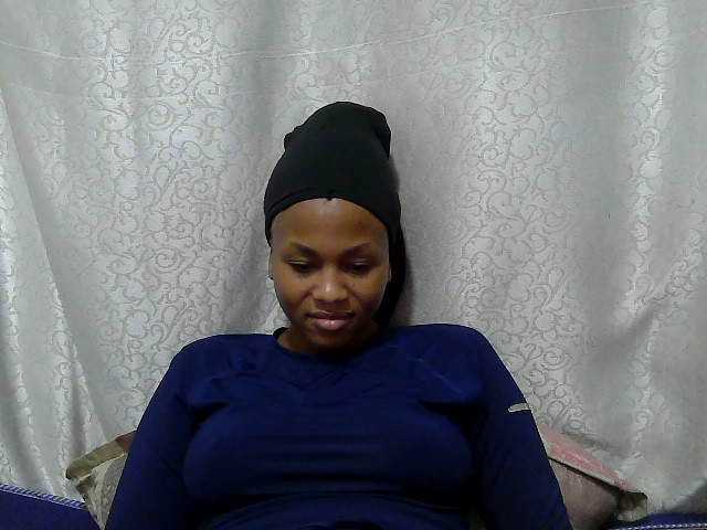Caroldoly live cam on BongaCams