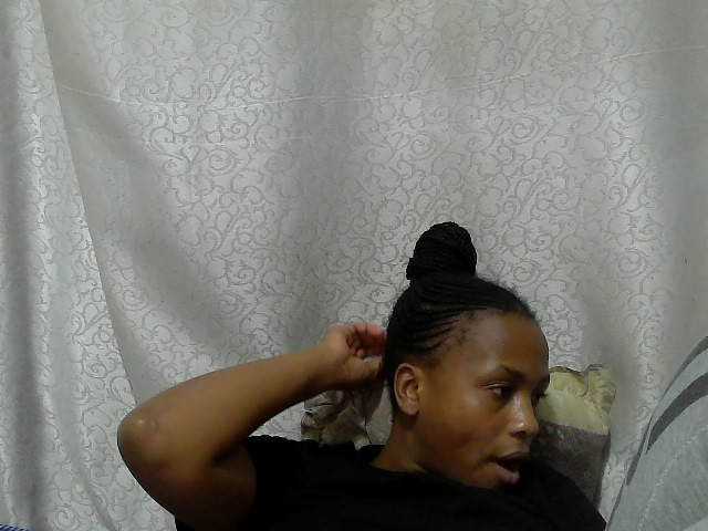 Caroldoly live cam on BongaCams