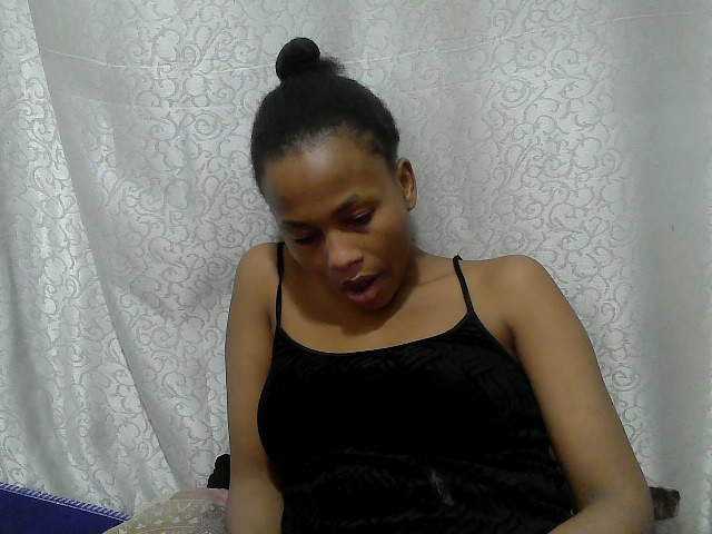Caroldoly live cam on BongaCams