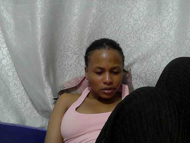 Caroldoly live cam on BongaCams