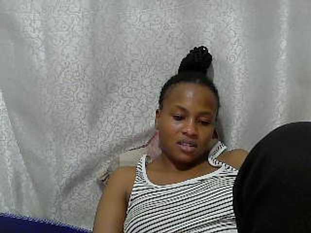 Caroldoly live cam on BongaCams